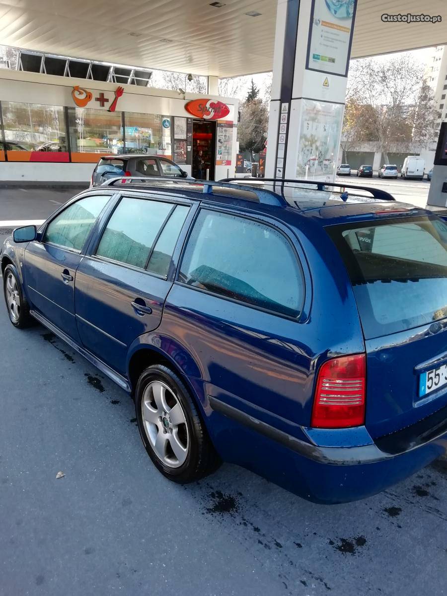 Skoda Octavia 1.9tdi troco Dezembro/01 - à venda - Ligeiros