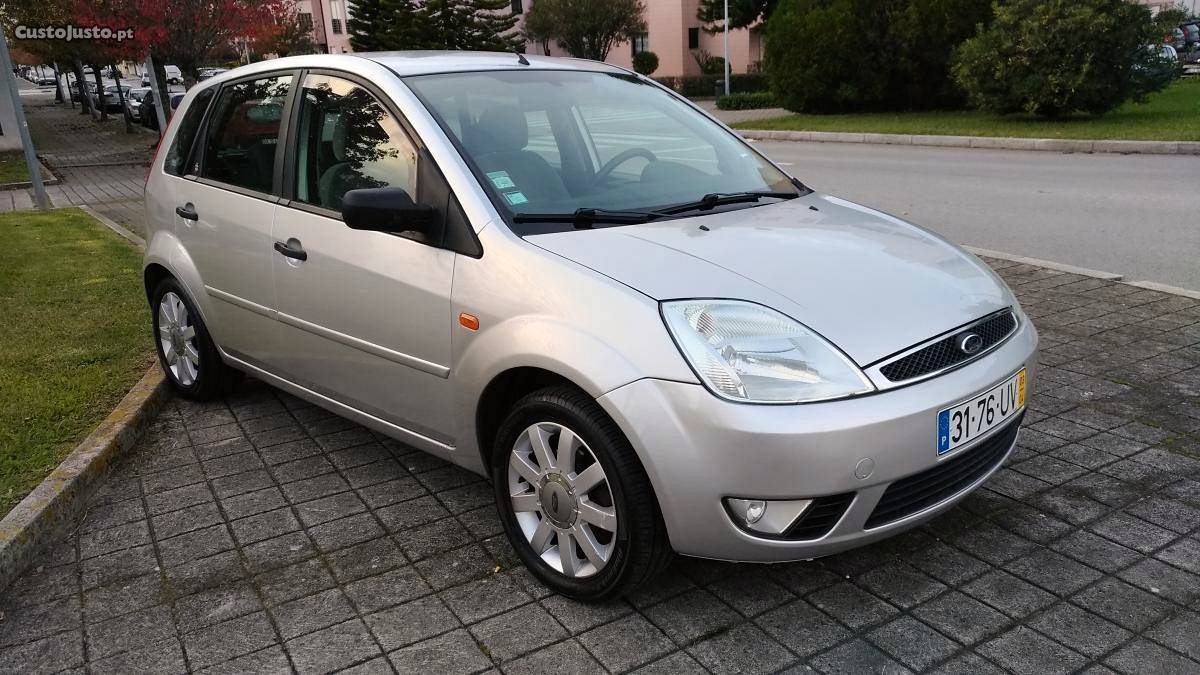 Ford Fiesta 1.25i GHIA C/AC BOM Abril/03 - à venda -