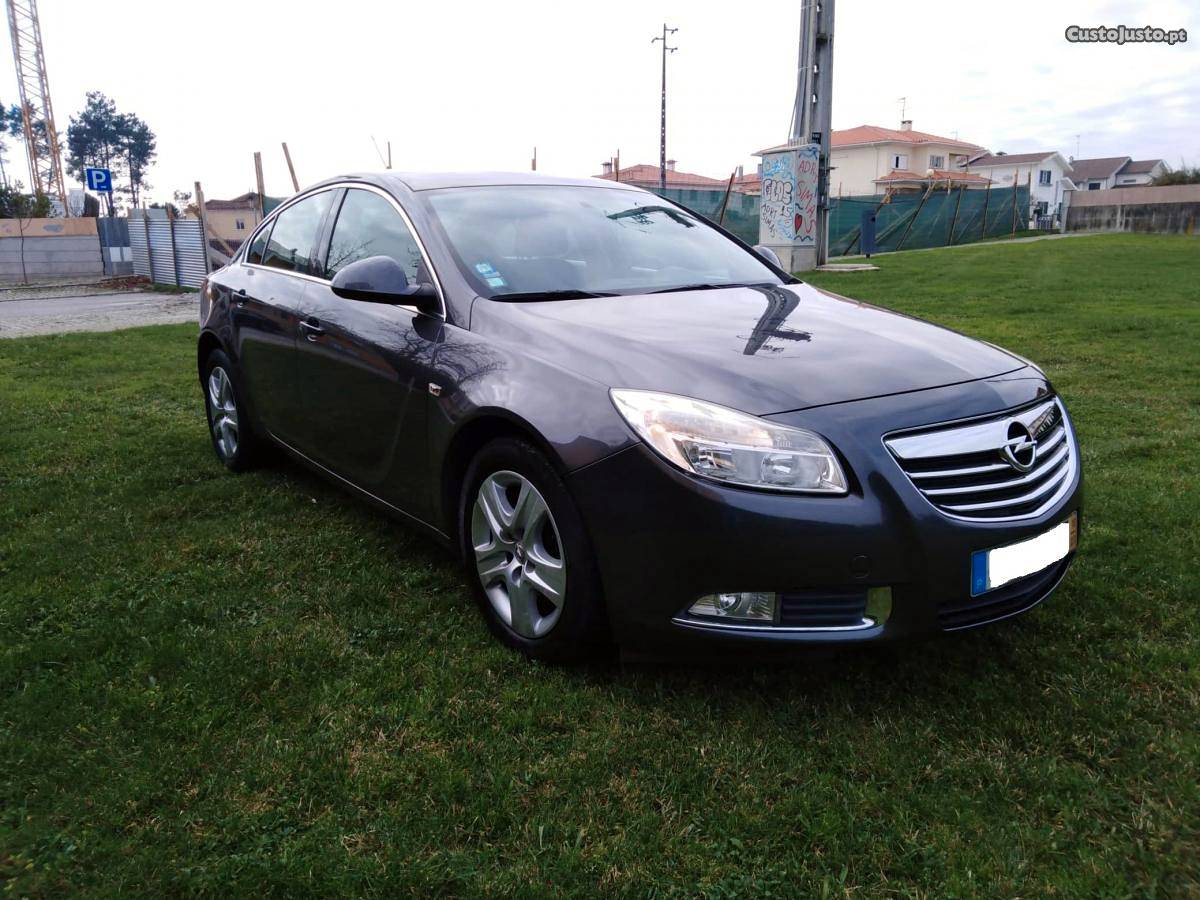 Opel Insignia 1.6 Gasolina Março/10 - à venda - Ligeiros