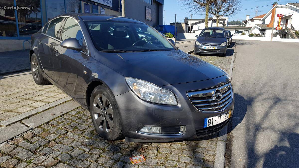 Opel Insignia 2.0 CDTI Cosmo Maio/10 - à venda - Ligeiros