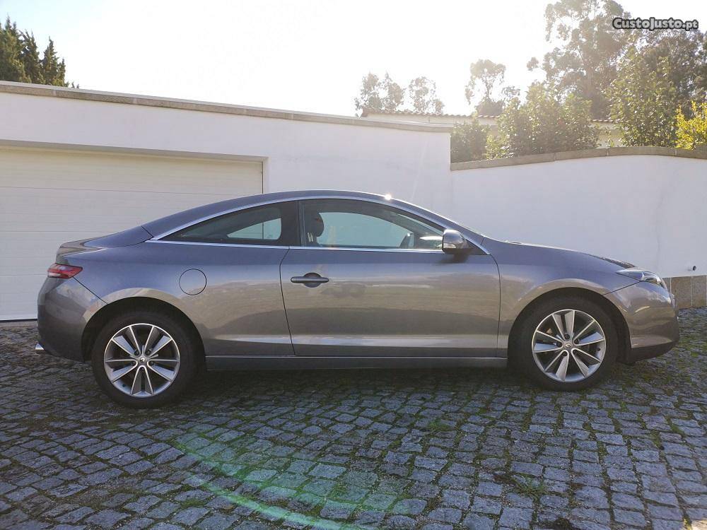 Renault Laguna Coupe de  Fevereiro/14 - à venda -