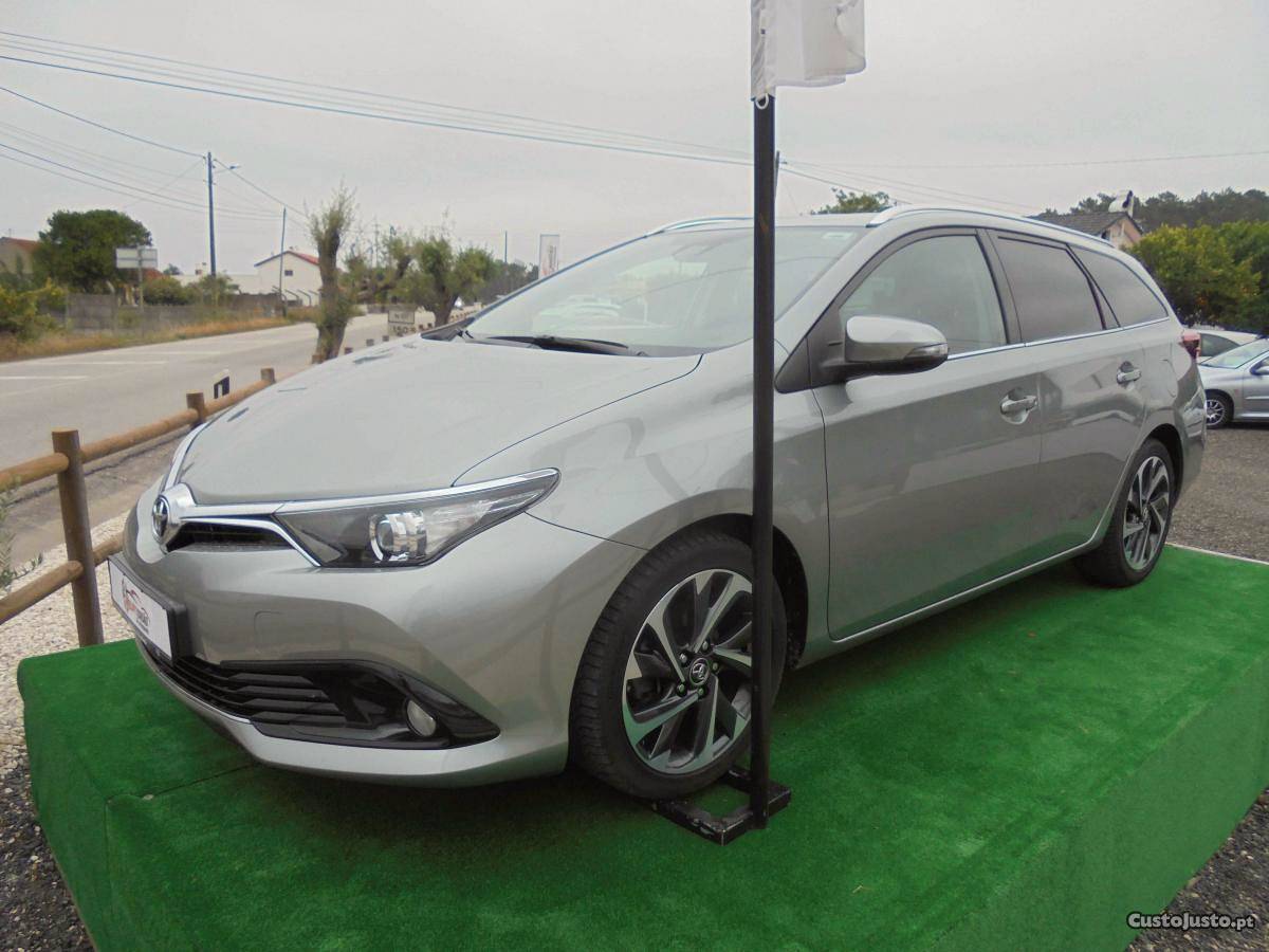 Toyota Auris 1.6D4D 100% Financia Junho/16 - à venda -