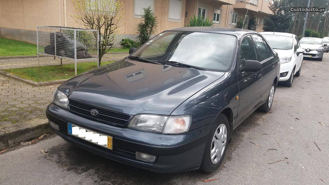 Toyota Carina E 1.6 AR/Cond Dezembro/92 - à venda -