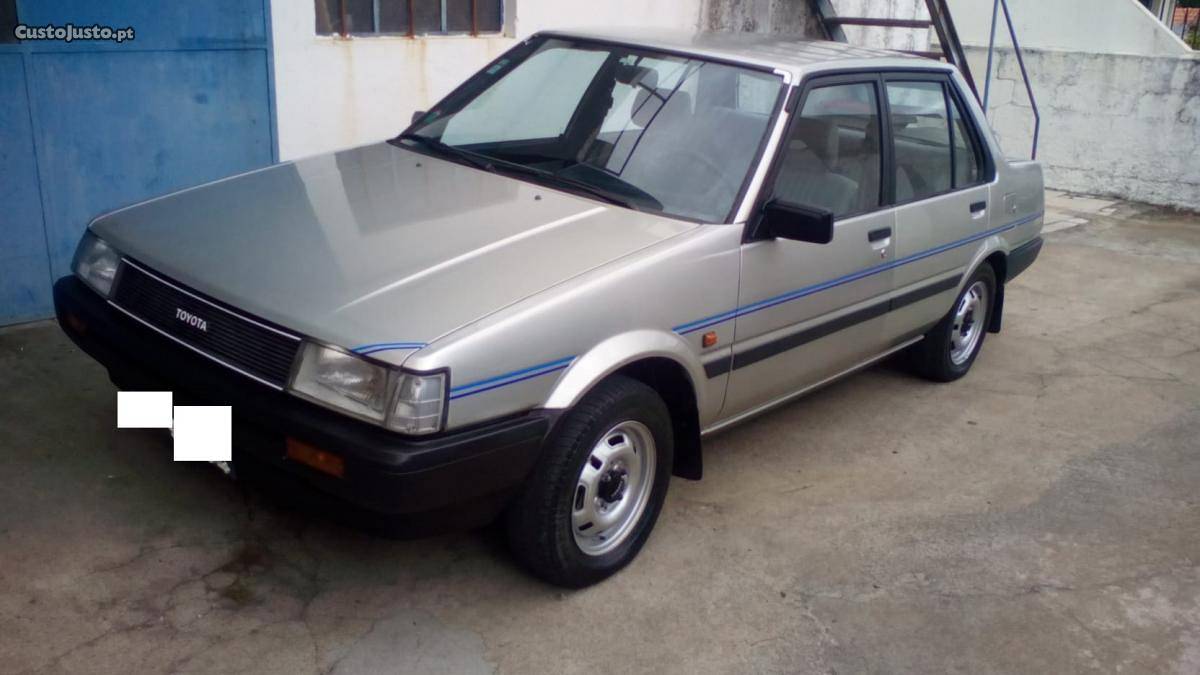 Toyota Corolla 1.3 DX Classico Abril/84 - à venda -