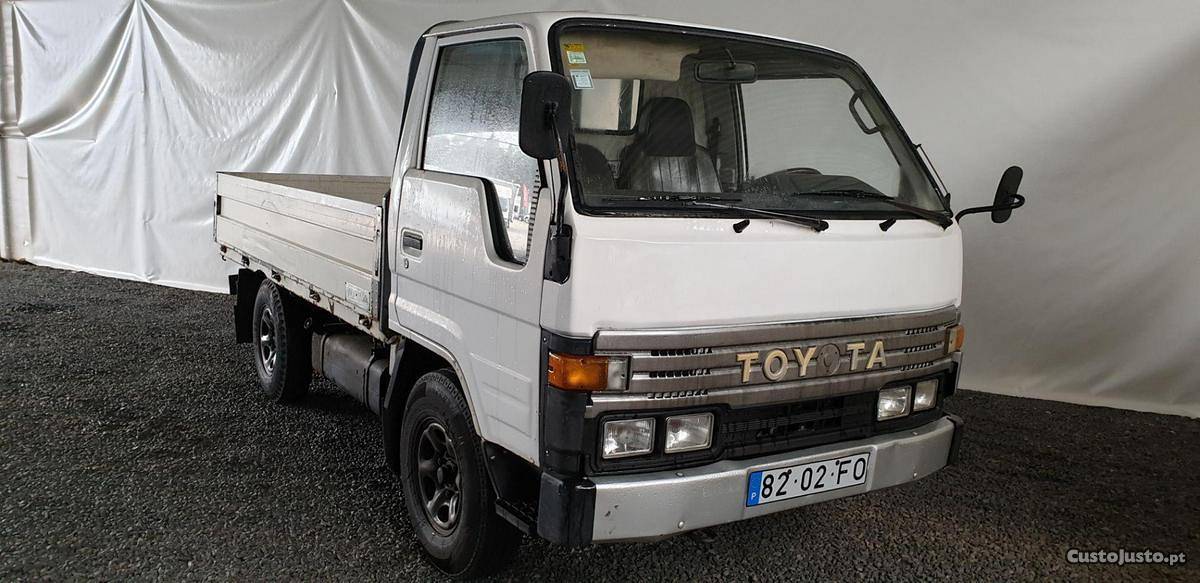 Toyota Dyna 2.8 D 150 LY61L Agosto/95 - à venda -