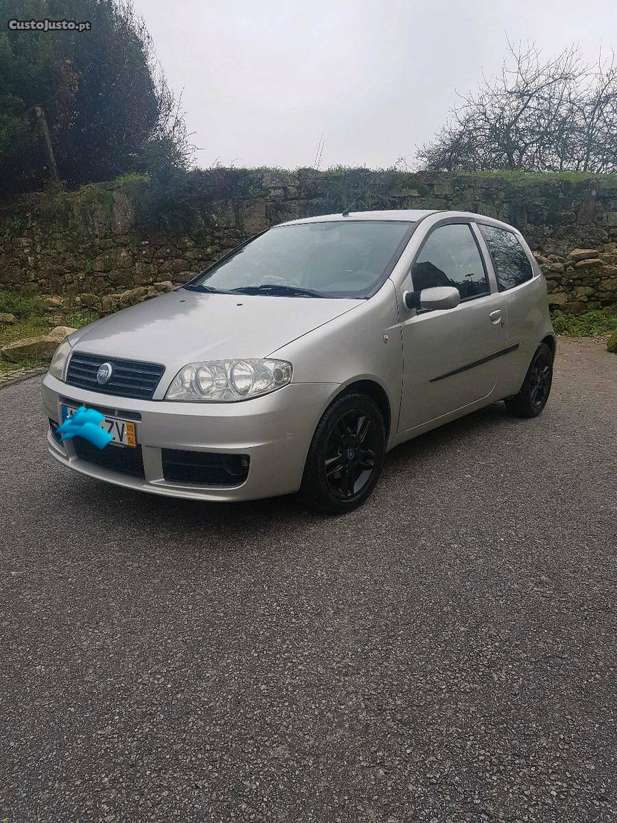 Fiat Punto 1.3 multijet Abril/05 - à venda - Ligeiros