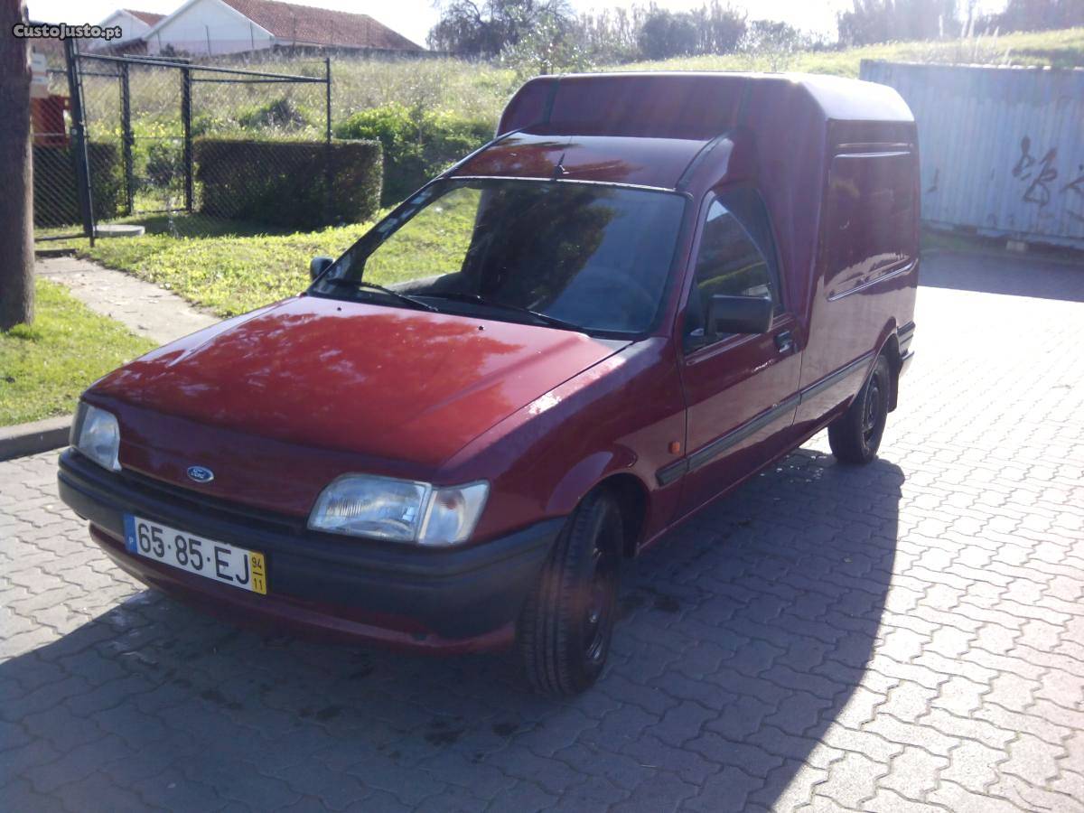 Ford Courier 1.8D Novembro/94 - à venda - Comerciais / Van,