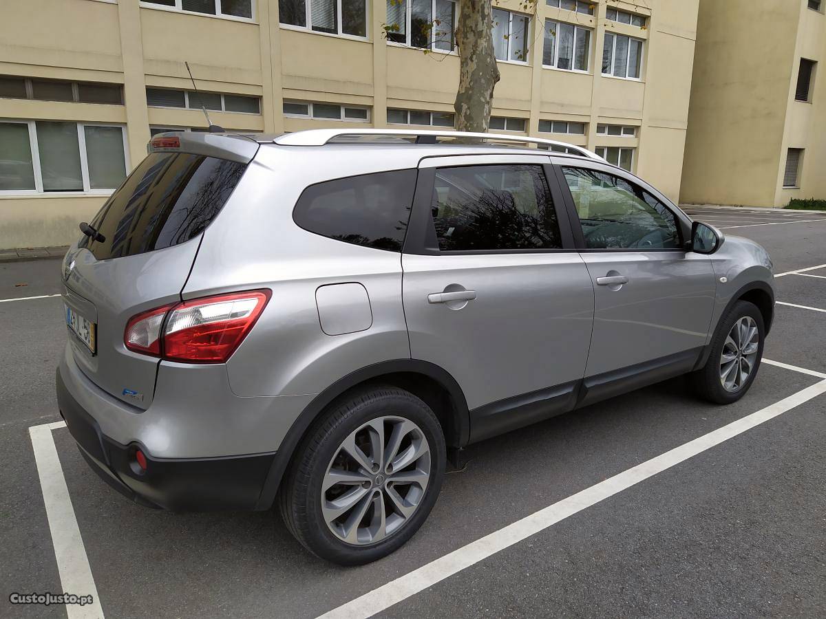 Nissan Qashqai+2 Tekna Sport 18 Junho/10 - à venda -