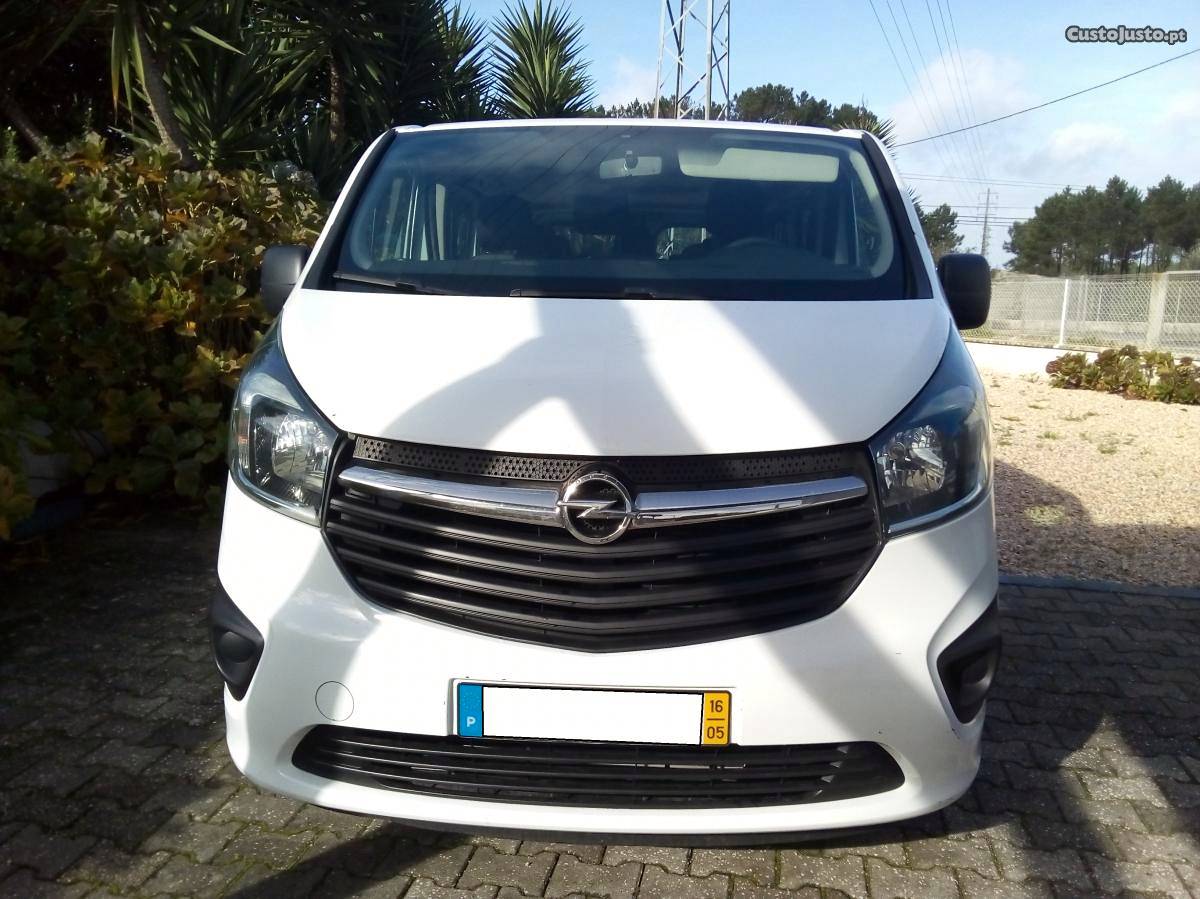 Opel Vivaro 1.6cdti bi turbo 9 L Maio/16 - à venda -