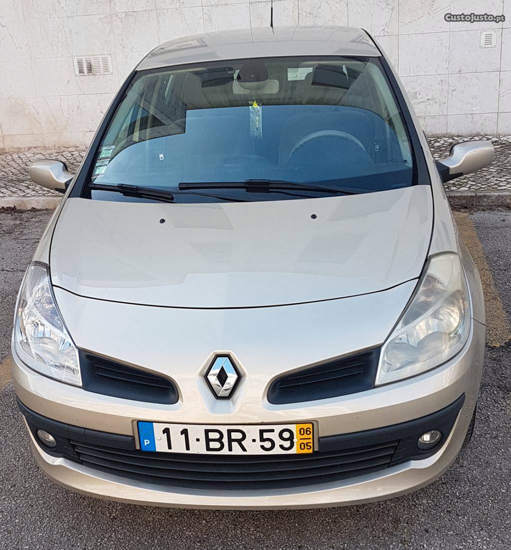 Renault Clio Confort Maio/06 - à venda - Ligeiros