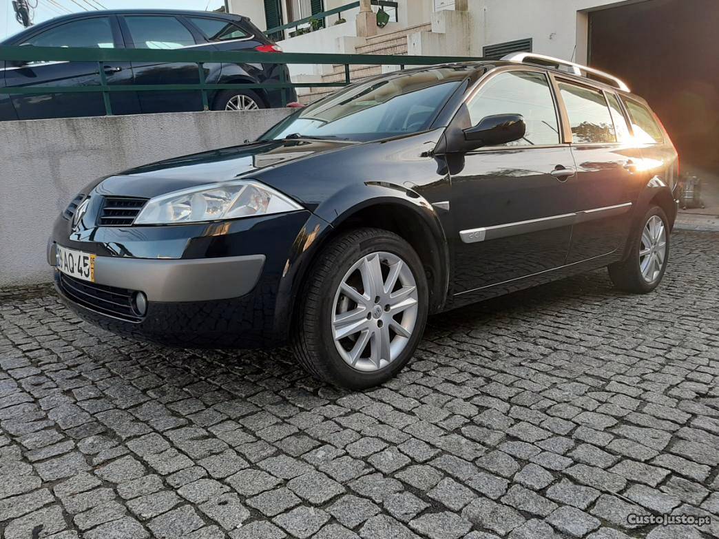 Renault Mégane Breack Setembro/05 - à venda - Ligeiros