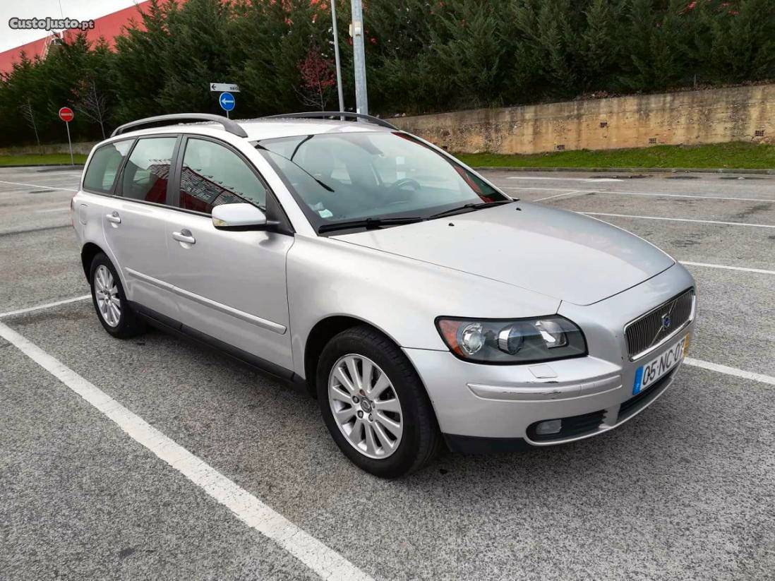 Volvo V de 136cv Março/06 - à venda - Ligeiros