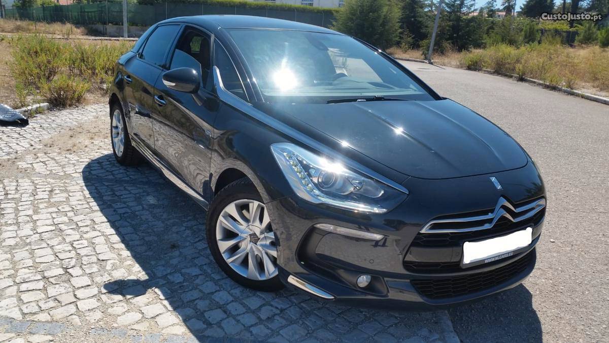 Citroën DS5 Hybrid CV Setembro/14 - à venda -