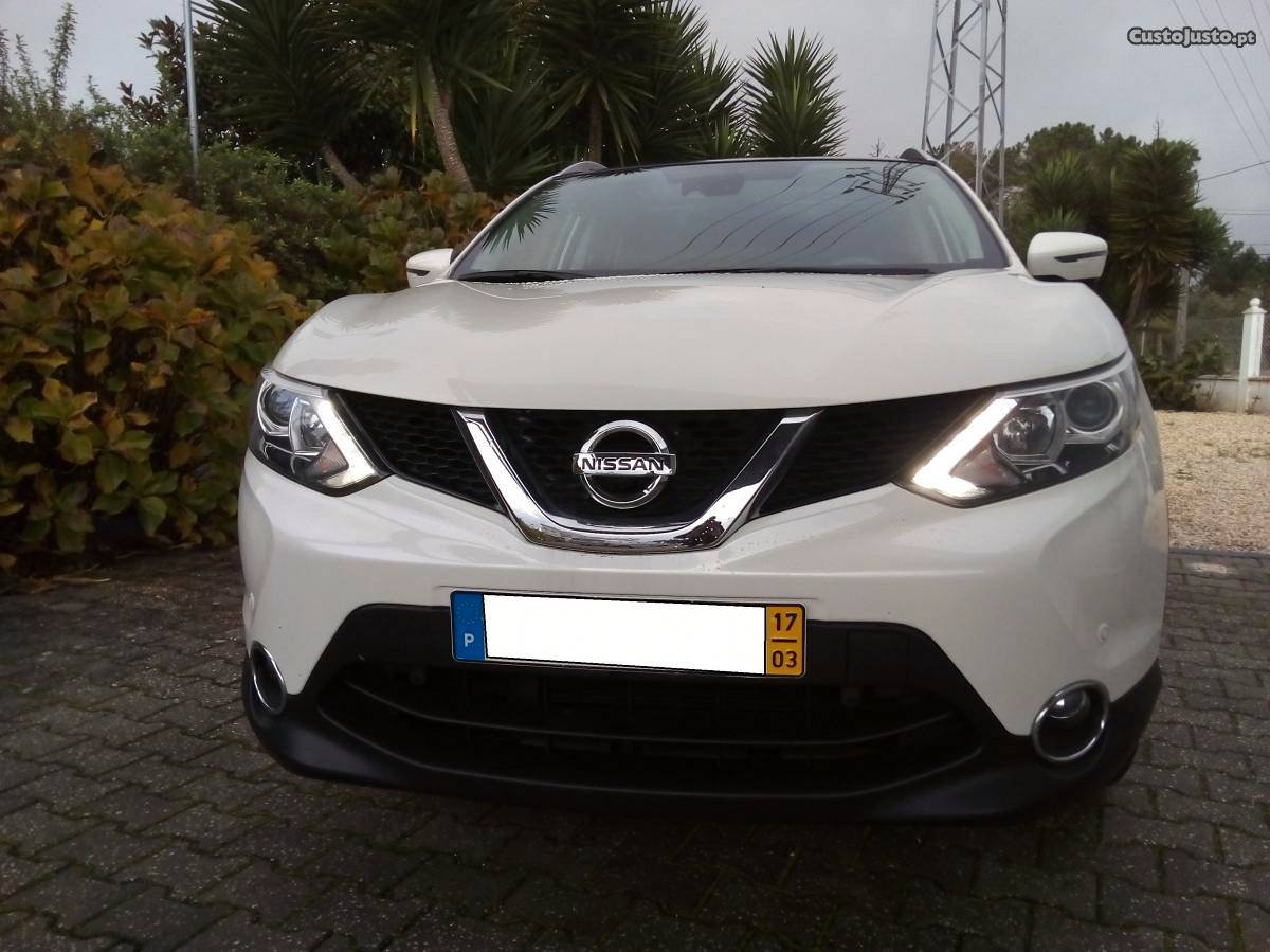 Nissan Qashqai 1.5 dci 110cv N-con Março/17 - à venda -