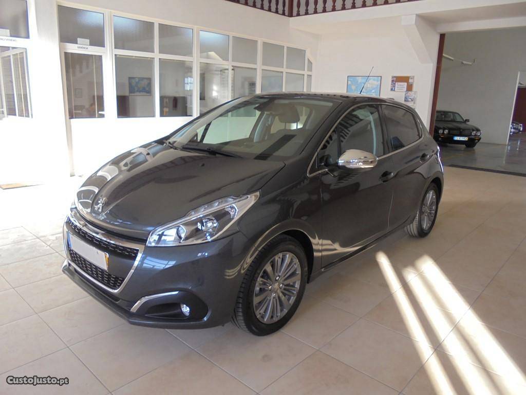 Peugeot  VTI Allure 82cv Fevereiro/17 - à venda -