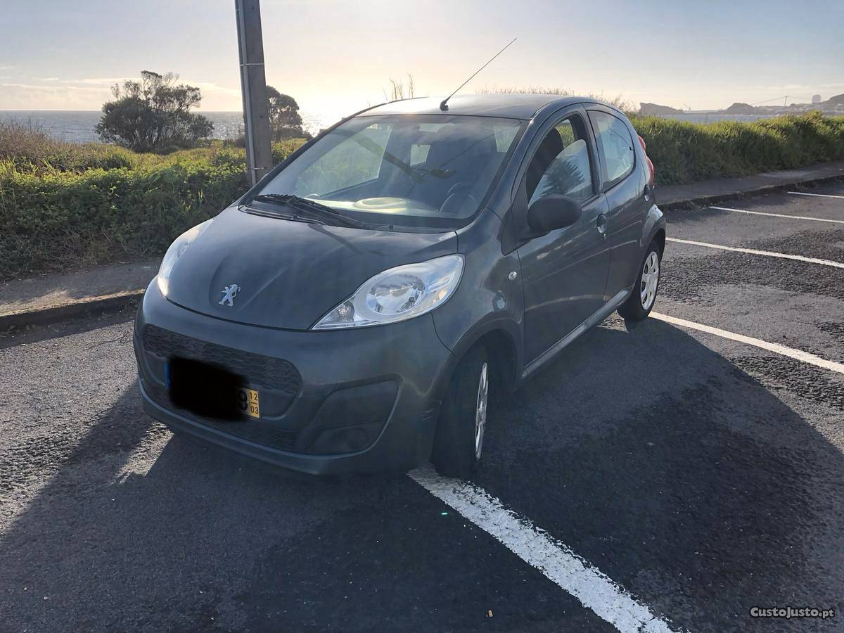 Peugeot  portas Março/12 - à venda - Ligeiros