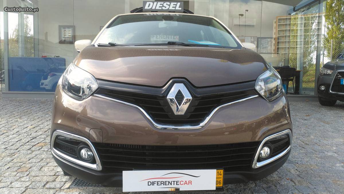 Renault Captur Exclusiv 1.5 DCI Junho/14 - à venda -