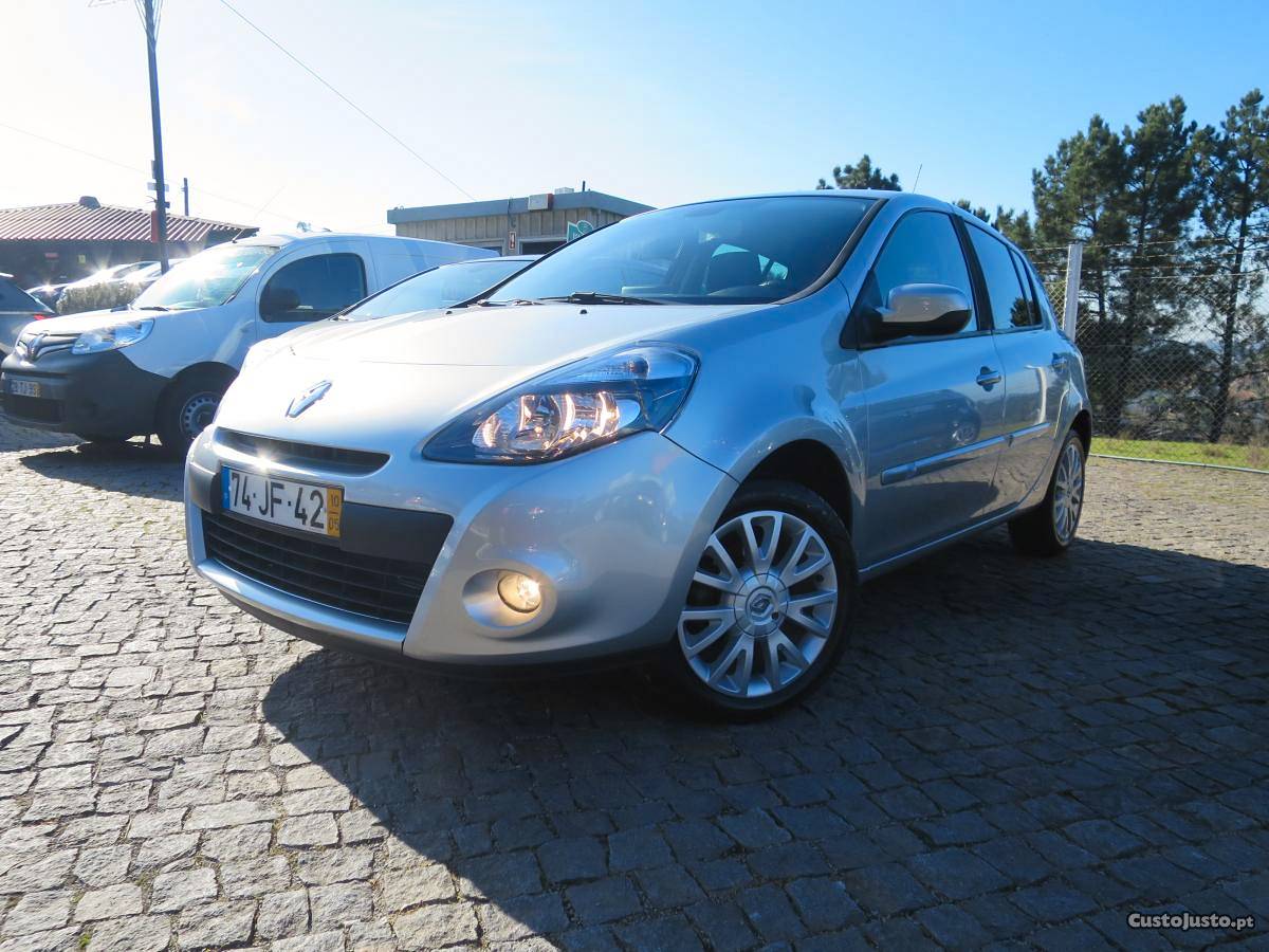 Renault Clio 1.5 dCi Dynamique S Maio/10 - à venda -