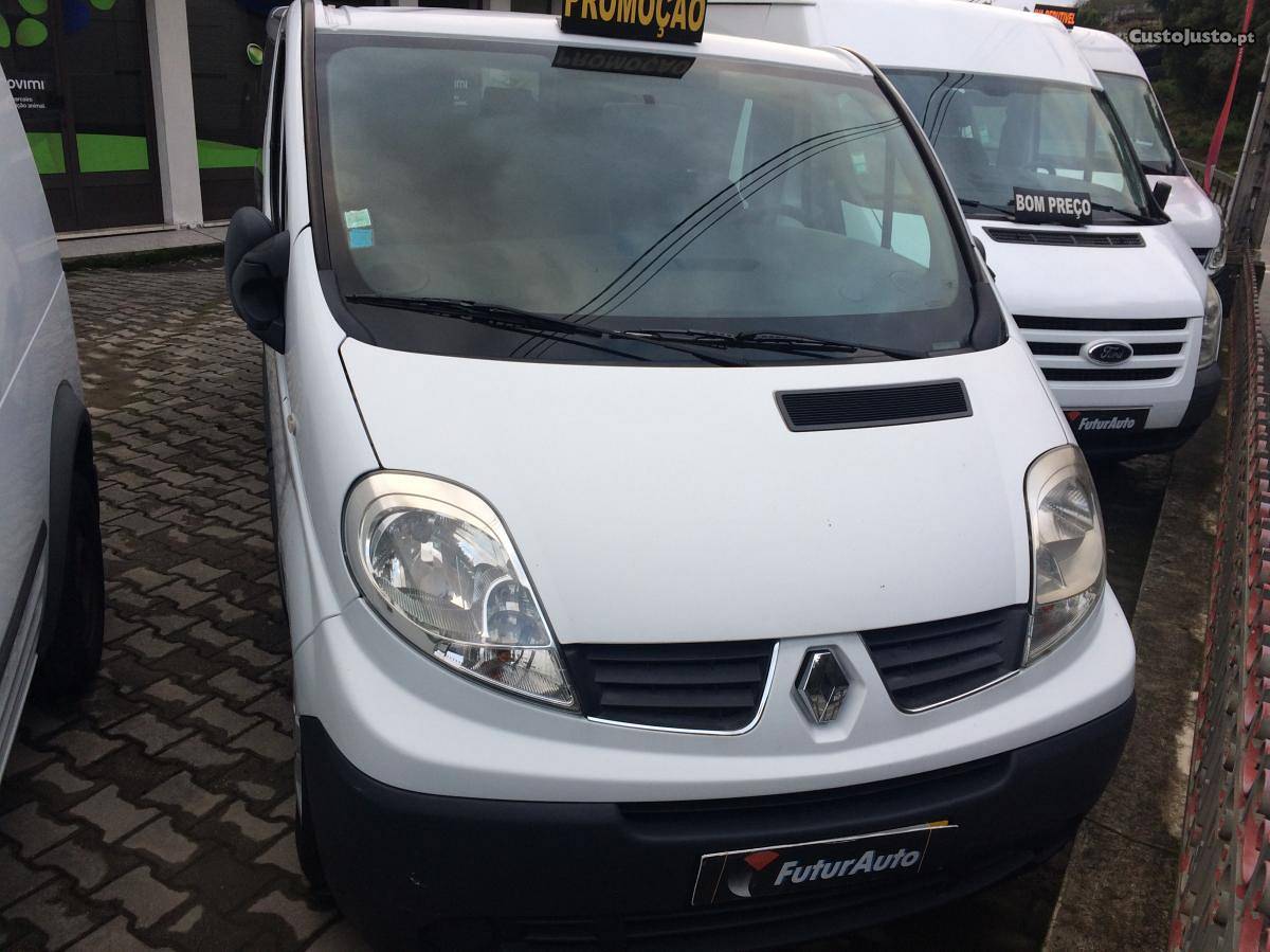 Renault Trafic 2.0 dci longa 6L Novembro/09 - à venda -