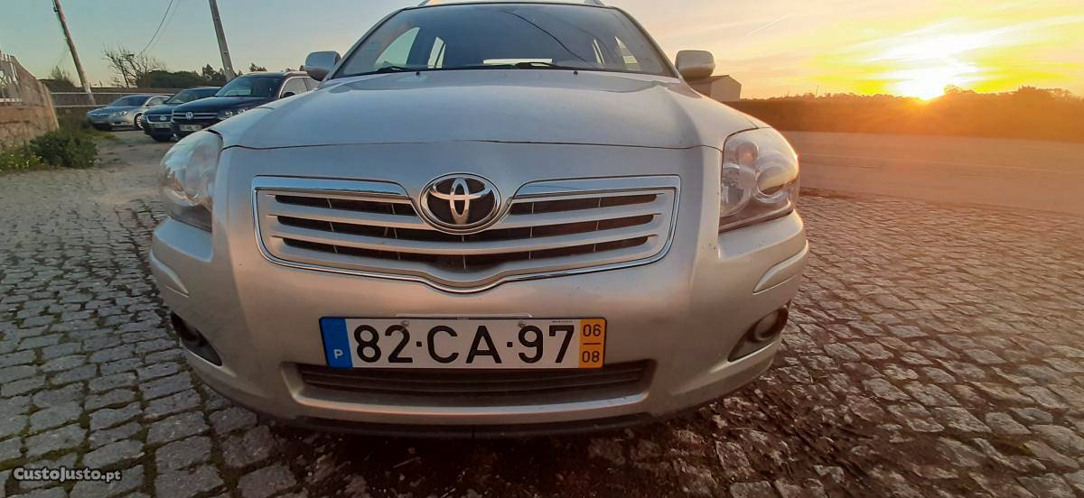 Toyota Avensis 2.0-D4D.Sol Dezembro/06 - à venda - Ligeiros