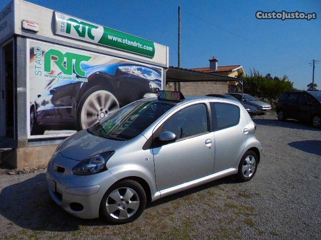 Toyota Aygo 1.0 PACK M AC 68CV Novembro/11 - à venda -