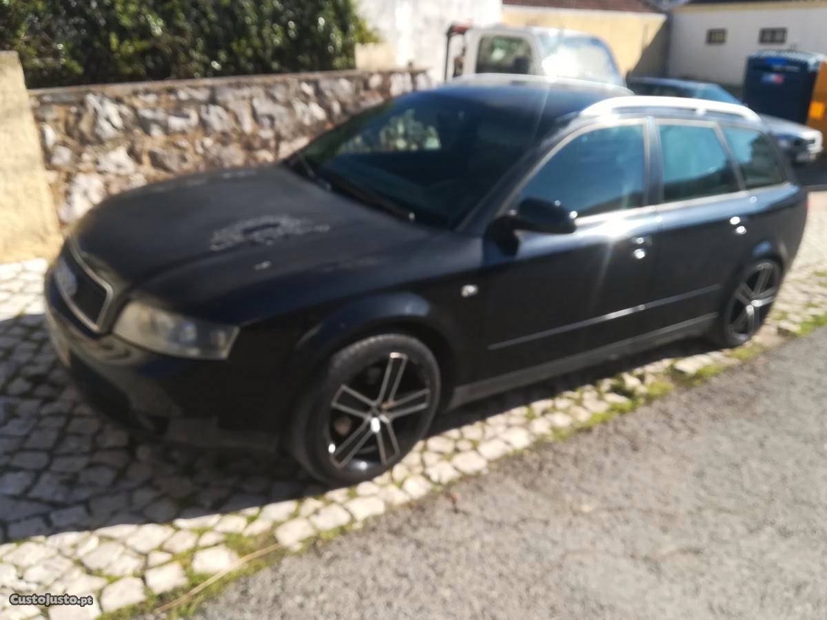 Audi A4 M6 Maio/02 - à venda - Ligeiros Passageiros, Leiria