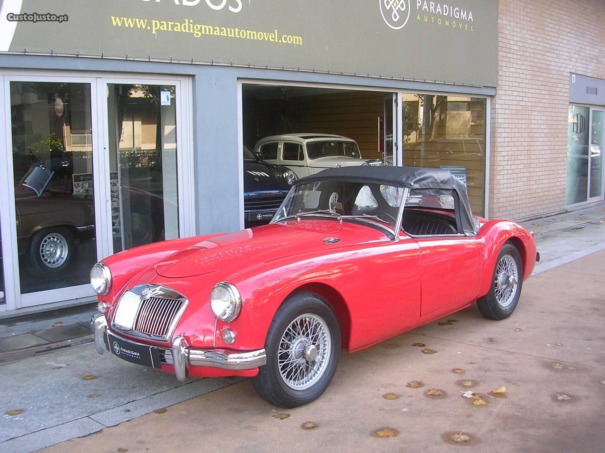 MG MGA  Janeiro/80 - à venda - Descapotável / Coupé,