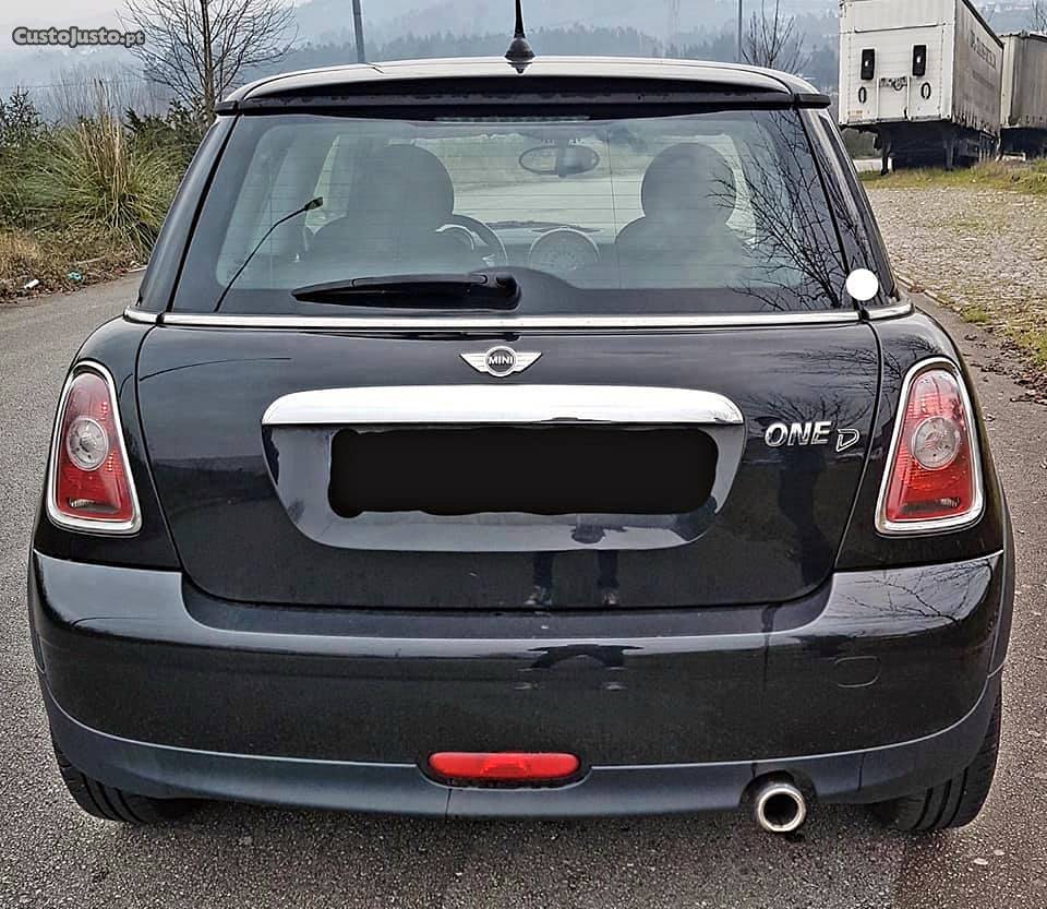 MINI Cooper 1.6 one D 110 cv Abril/10 - à venda - Ligeiros