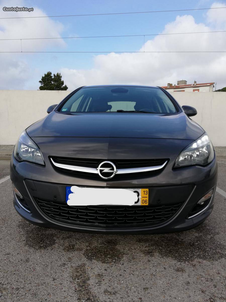 Opel Astra J 1.7 cdti ecoflex Junho/13 - à venda - Ligeiros
