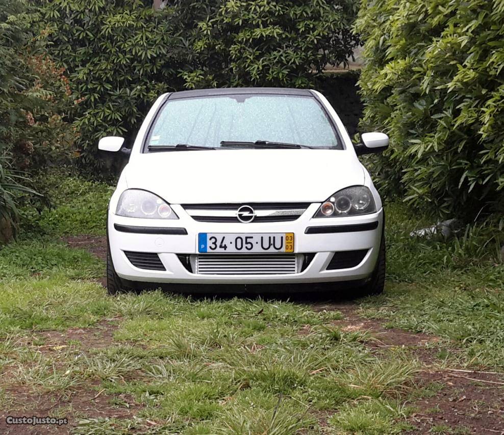 Opel Corsa C 1.7 DI Março/03 - à venda - Ligeiros