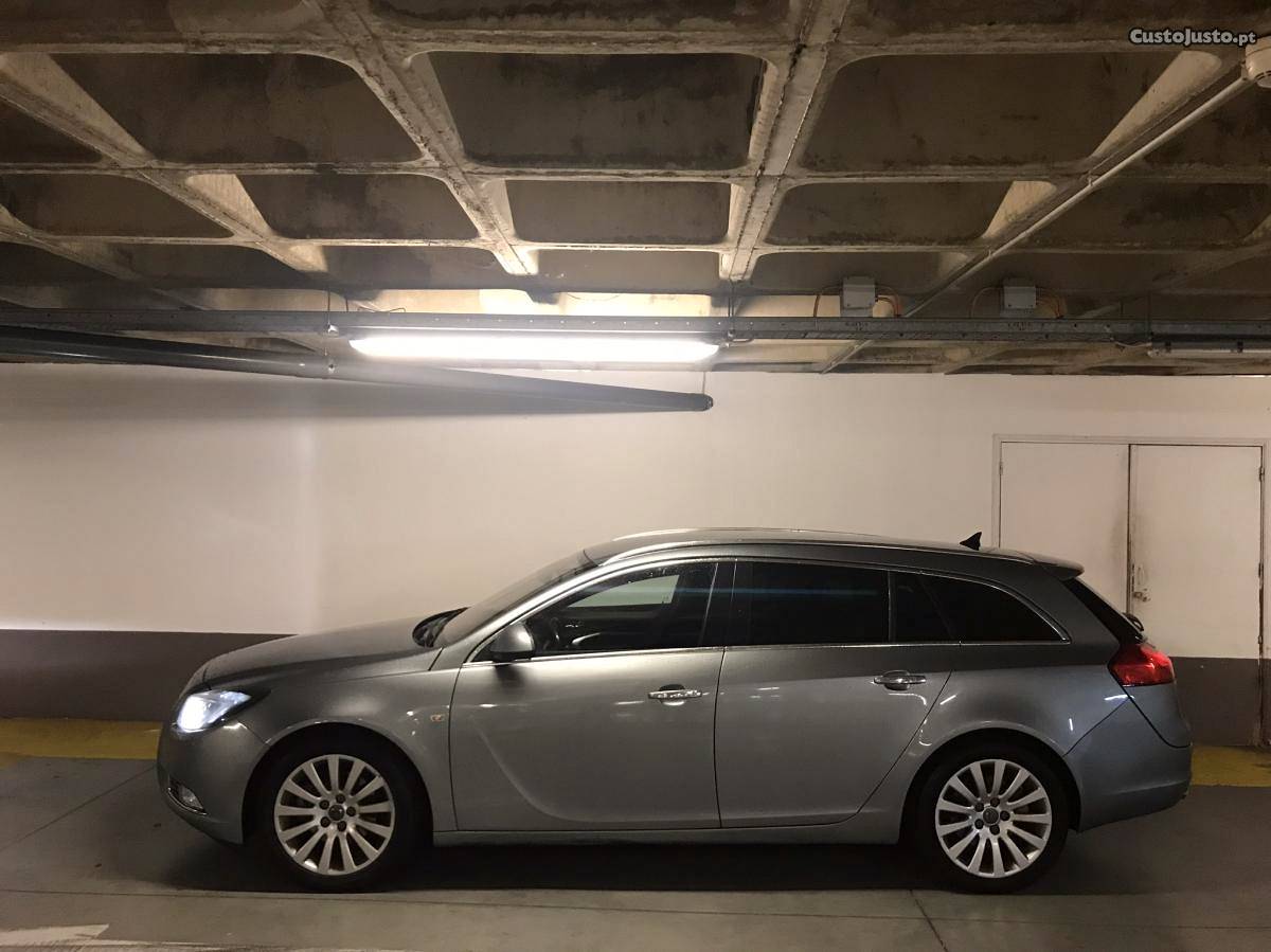 Opel Insignia Cosmos 160 cv Outubro/10 - à venda - Ligeiros