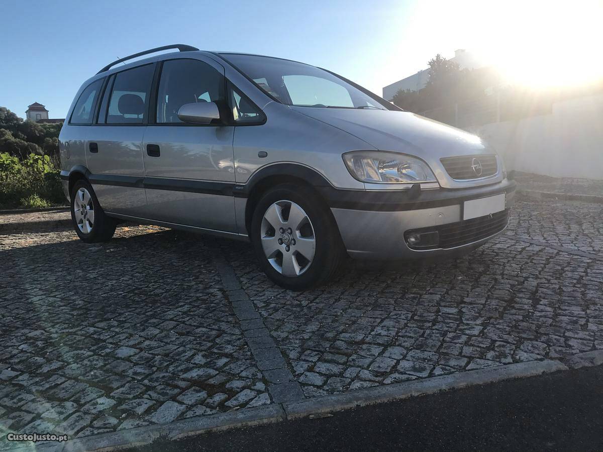 Opel Zafira 2.2 DTI 7Lugares Junho/02 - à venda -