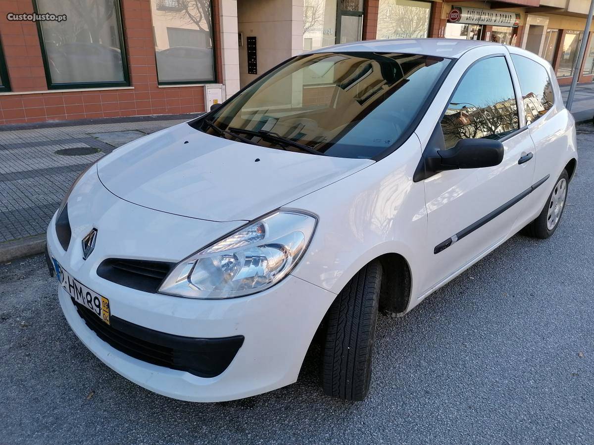 Renault Clio 1.5 D - Comercial Abril/09 - à venda -