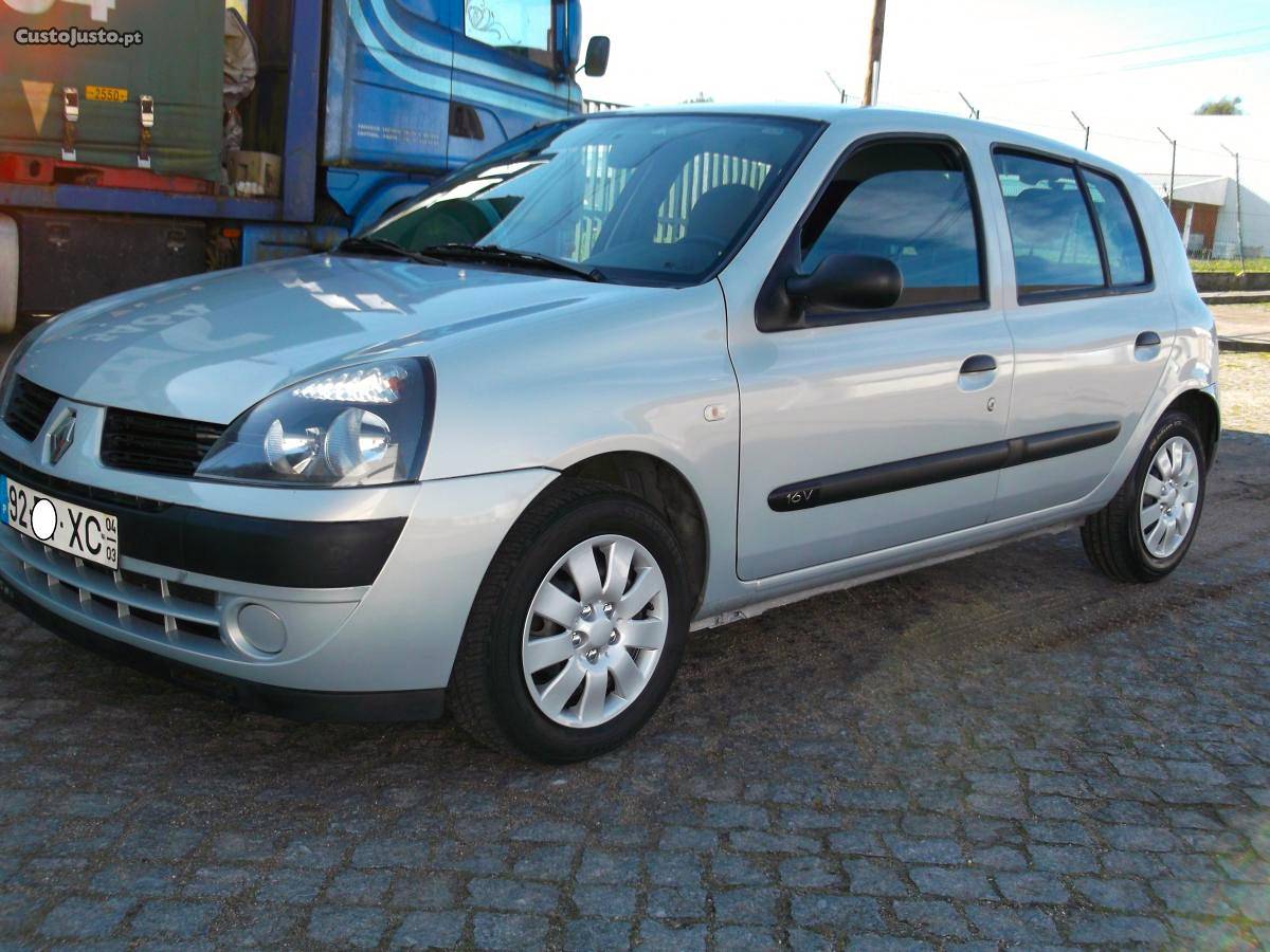 Renault Clio Expression A/C Março/04 - à venda - Ligeiros