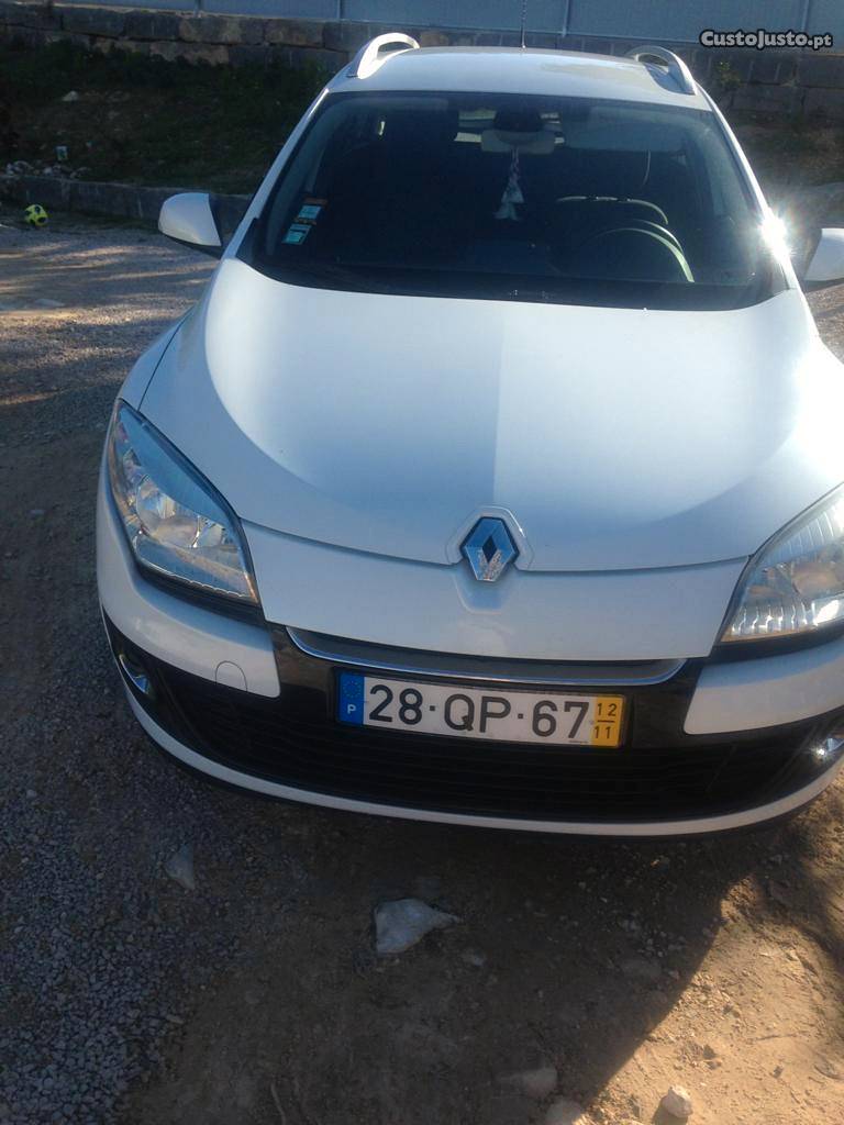 Renault Mégane Ligeiro Novembro/12 - à venda - Ligeiros