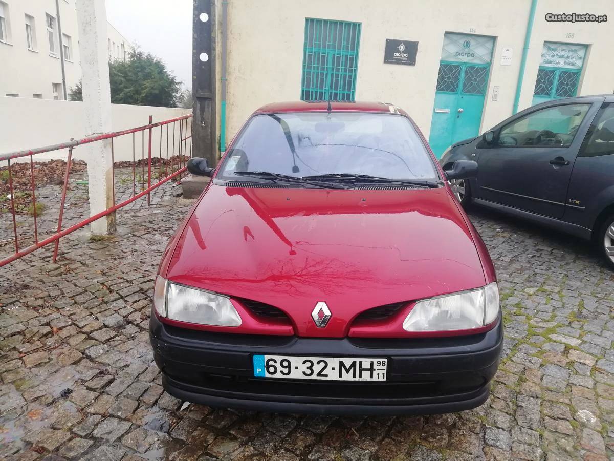 Renault Mégane  Novembro/98 - à venda - Ligeiros