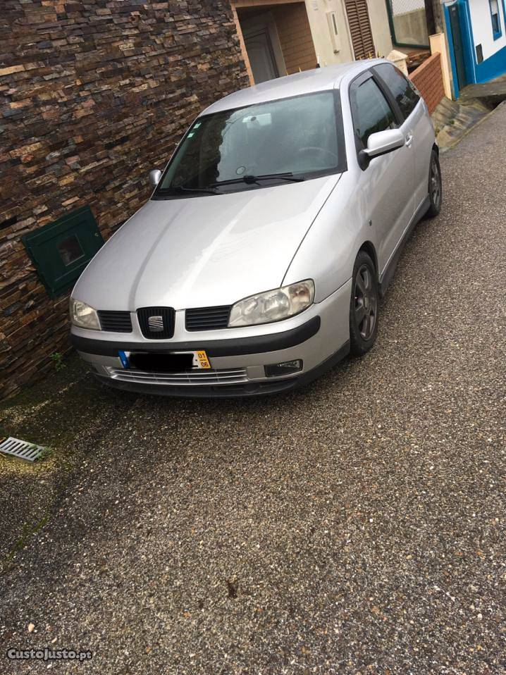 Seat Ibiza Tdi sport Junho/01 - à venda - Comerciais / Van,