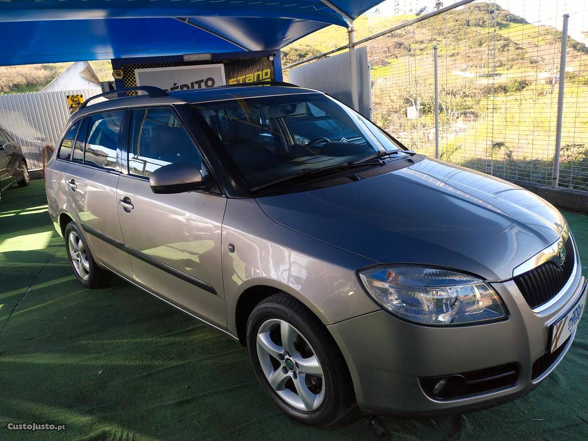 Skoda Fabia 1.4 TDI Elegance Março/08 - à venda - Ligeiros