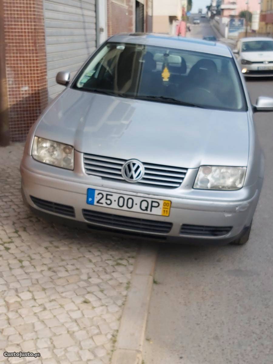 VW Bora SPORT Novembro/00 - à venda - Ligeiros Passageiros,