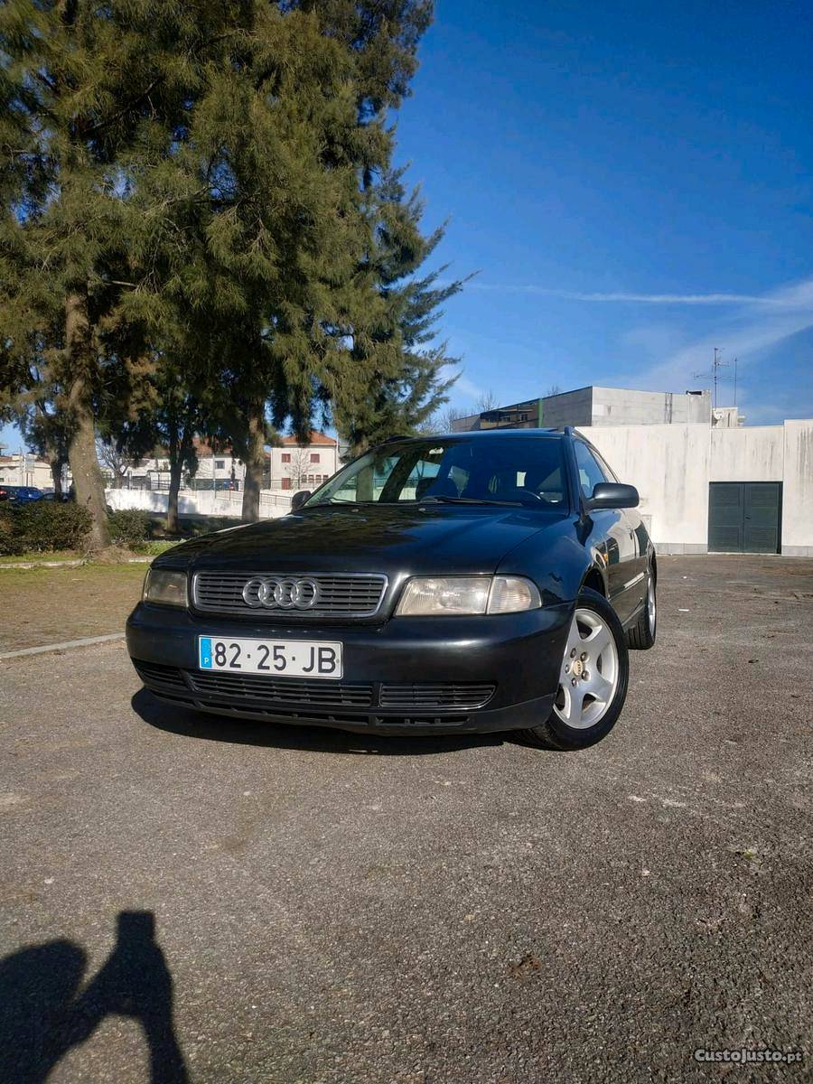 Audi A4 1.9TDI Setembro/97 - à venda - Ligeiros