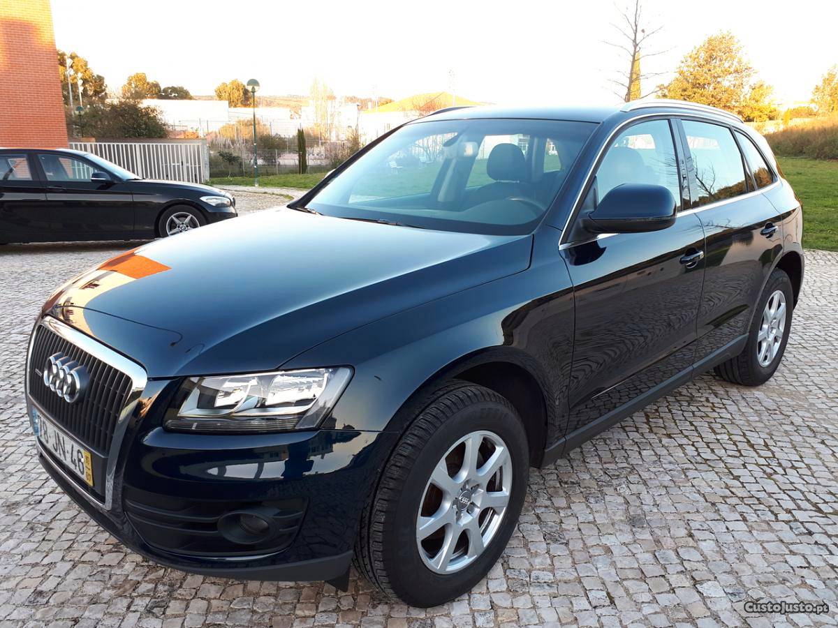 Audi Q5 2.0 tdi quattro 93km Julho/10 - à venda - Ligeiros