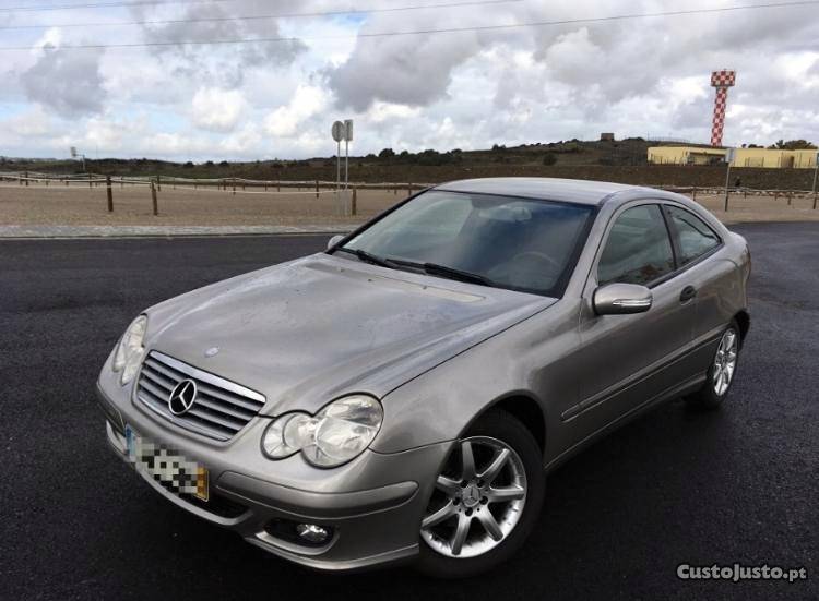 Mercedes-Benz C 220 Cdi Maio/05 - à venda - Ligeiros