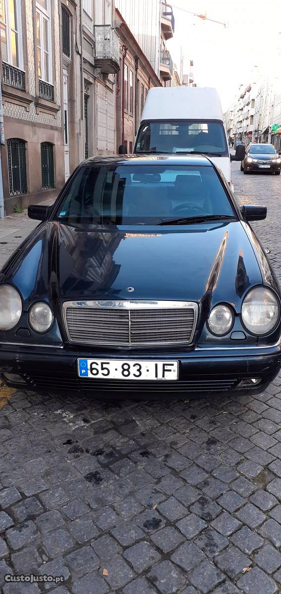 Mercedes-Benz E  Abril/97 - à venda - Ligeiros