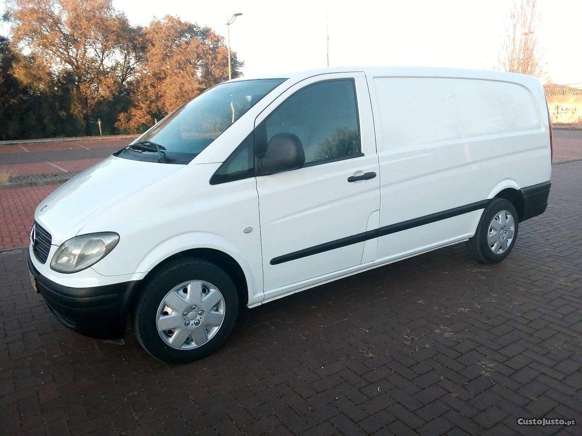 Mercedes-Benz Vito 111 longa km Novembro/03 - à