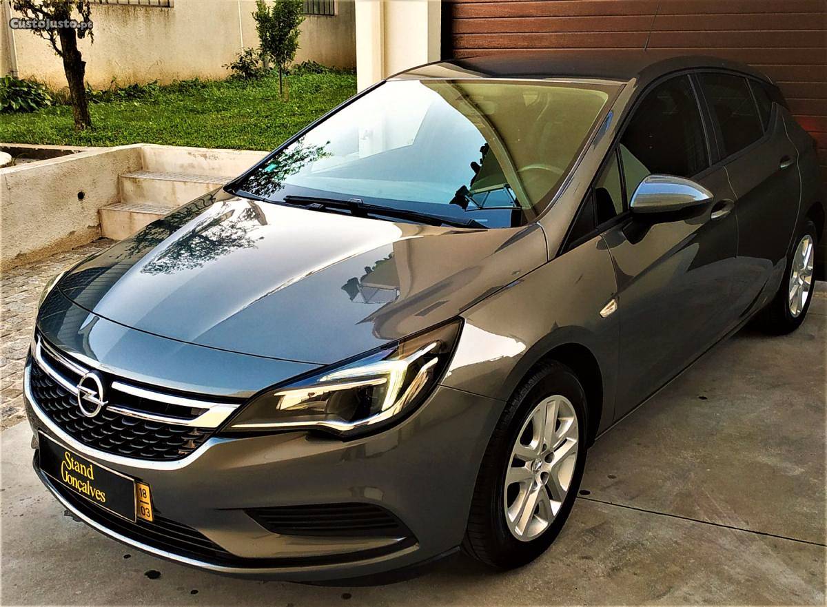 Opel Astra 1.0 T Ecotec Edition Abril/18 - à venda -