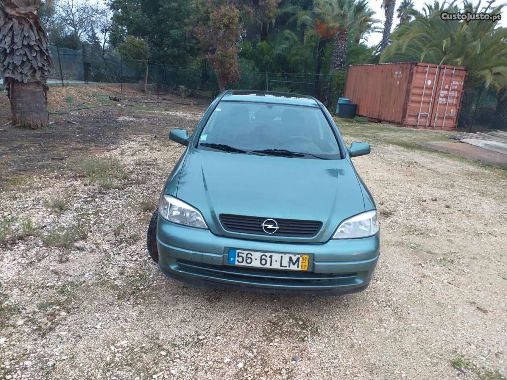 Opel Astra Sedan Agosto/98 - à venda - Ligeiros