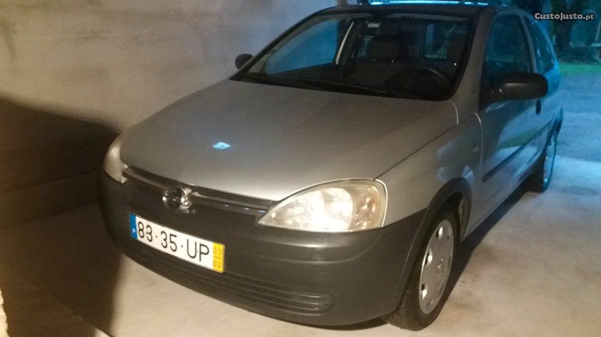 Opel Corsa 1.7 Di (65cv) (3p) Fevereiro/03 - à venda -