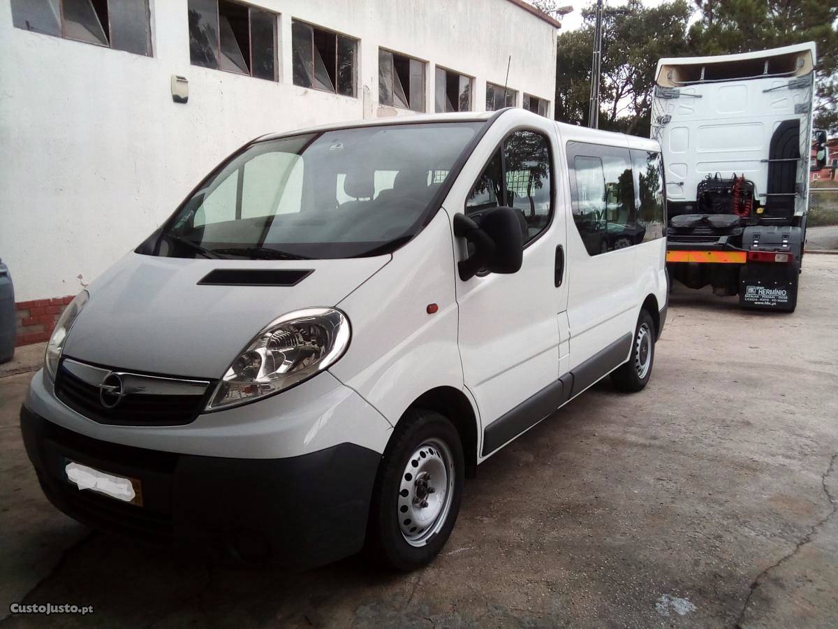 Opel Vivaro 2.0CDTI A.C /1 dono Agosto/08 - à venda -