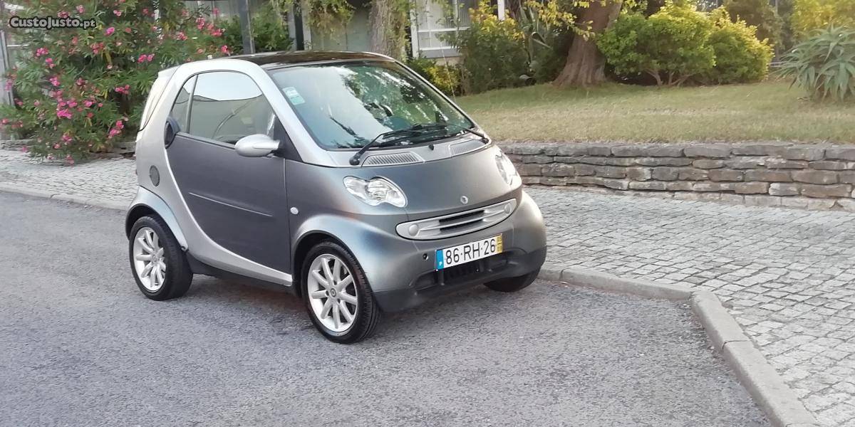 Smart ForTwo Coupe CDI Maio/05 - à venda - Ligeiros