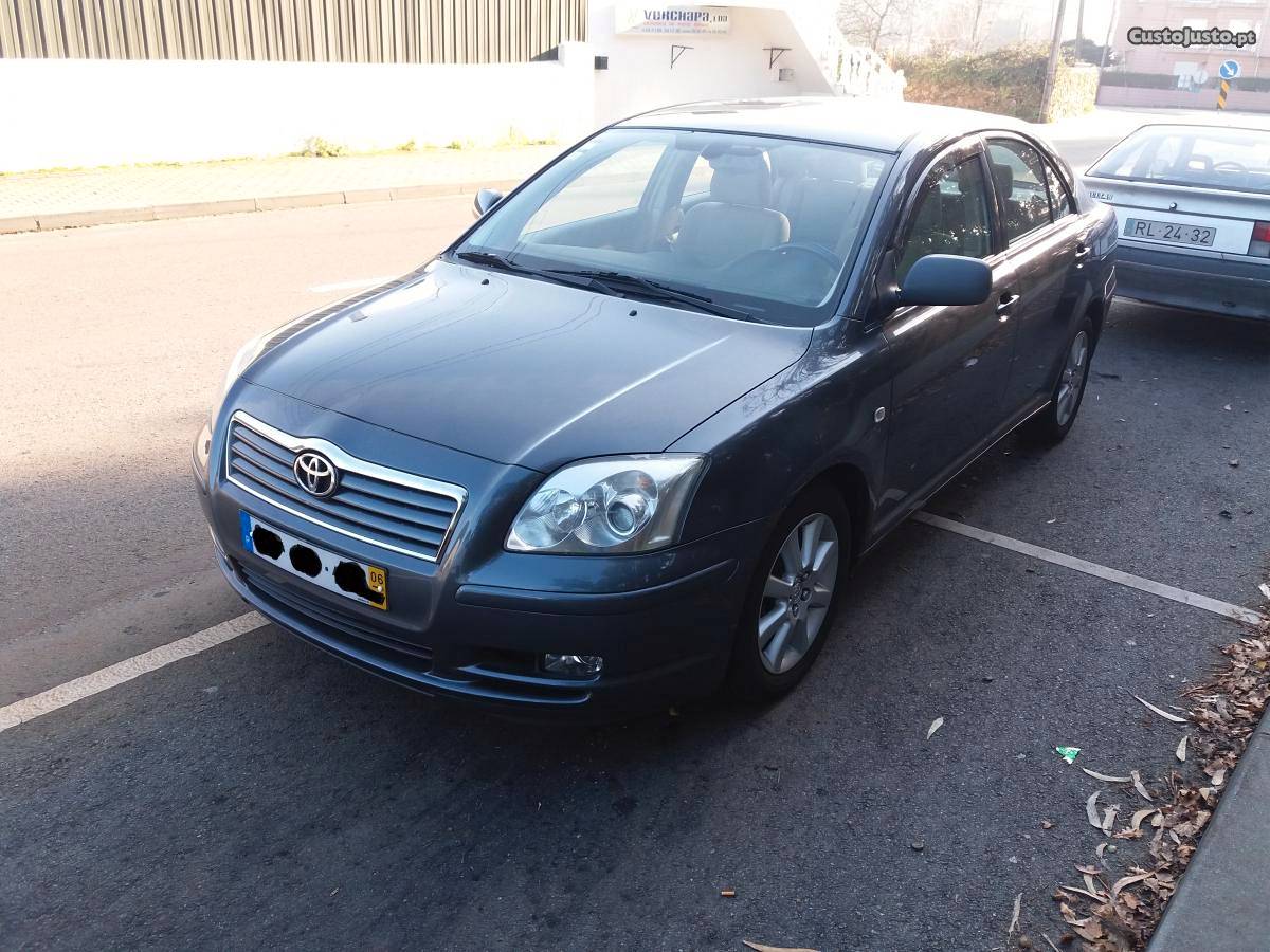 Toyota Avensis 2.0d4d Maio/06 - à venda - Ligeiros